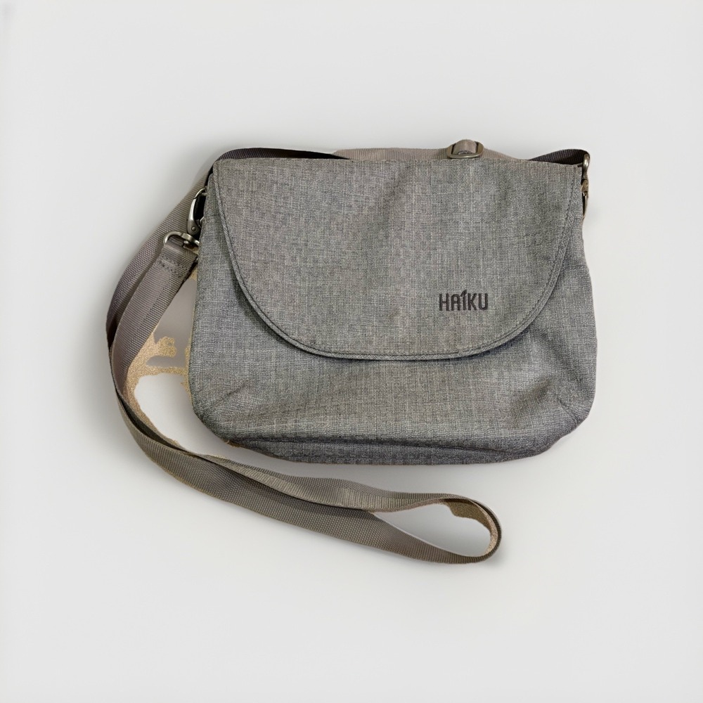 Haiku Crossbody Bag  Travel Purse RFID Pocket Key Holder Gray Adjustable Compart